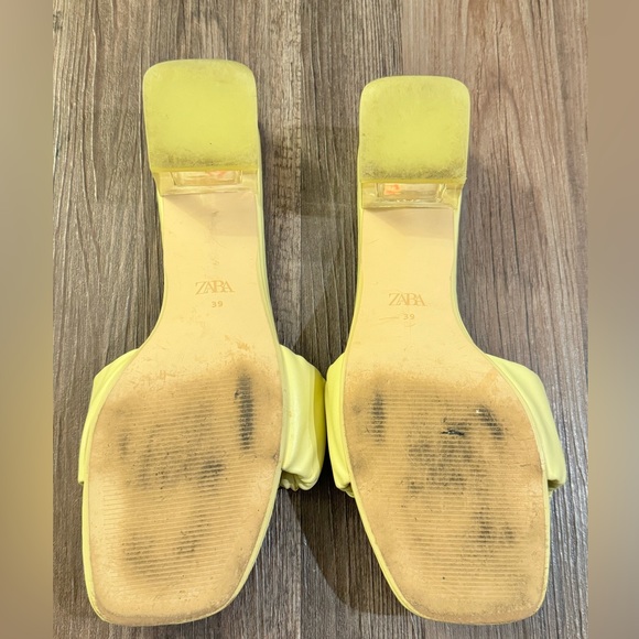 Zara Pastel Yellow Sandal w/ clear block heel - Picture 5 of 5